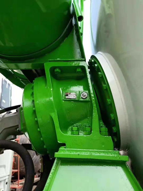 程力攪拌車廠家供應，專業(yè)機電設(shè)備歡迎來電訂購